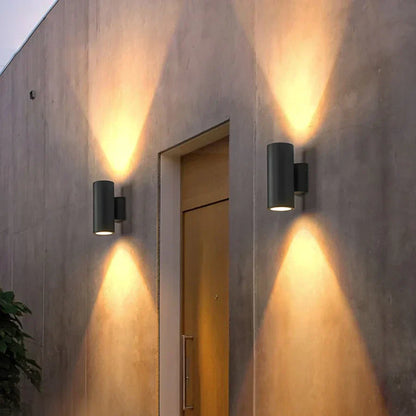 Outdoor Wall Light with Black Aluminium Finish